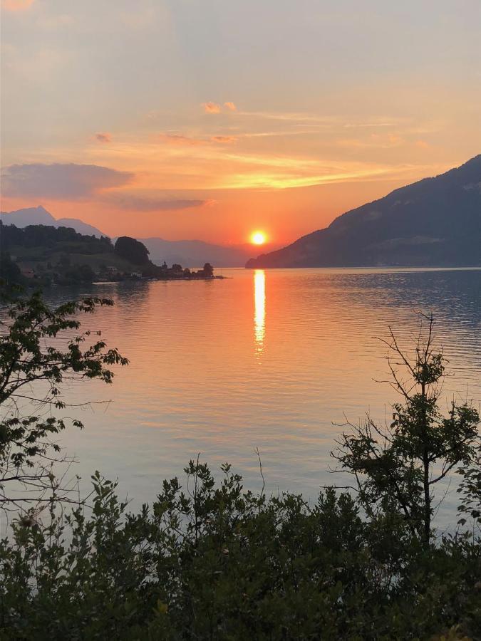 Privatzimmer Am Thunersee Apartment Leissigen Exterior photo